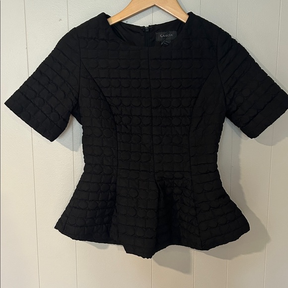 Gracia Black Textured Peplum Blouse Short Sleeve Size Small - Picture 2 of 12